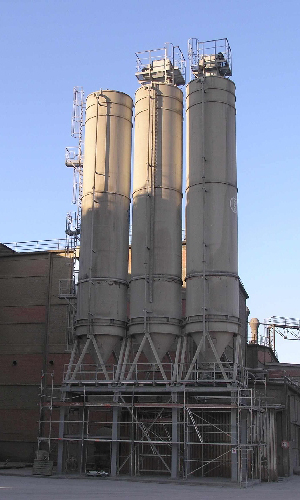 Stahlkonstruktion zur Aufstellung
von drei Zuschlagstoffsilos in Erwitte